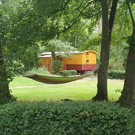 Chambres D'Hotes Et Roulotte Au Bonheur Du Parc Le Breuil  Exterior foto