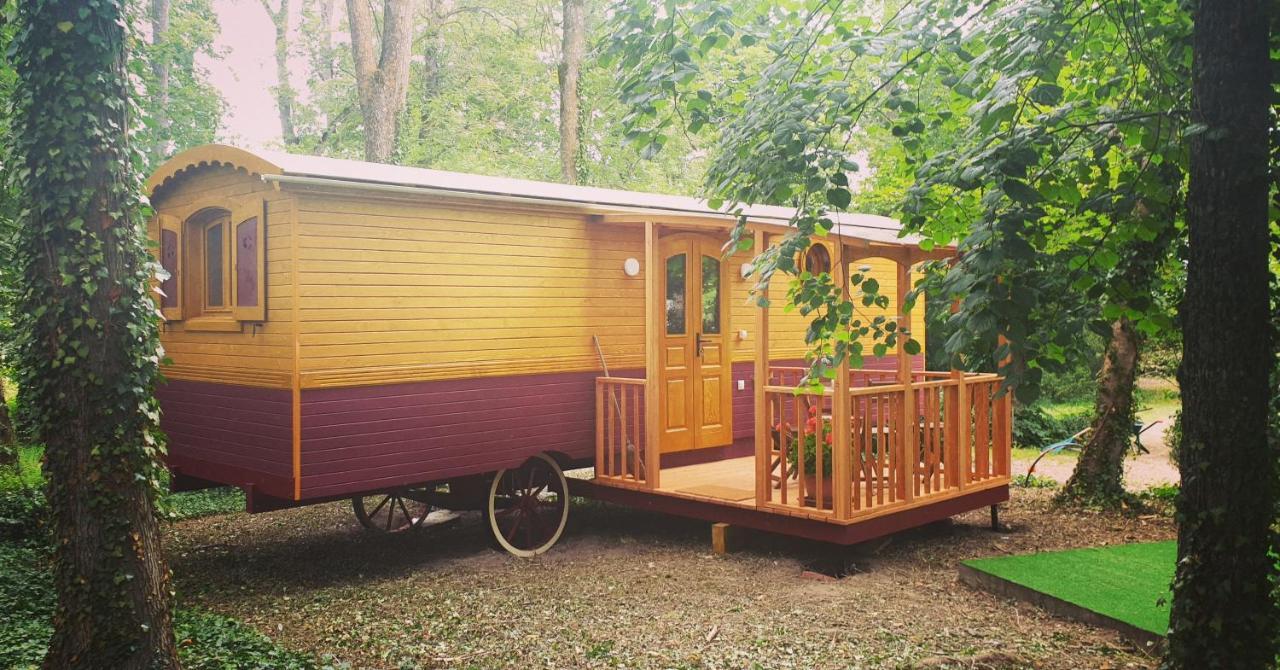 Chambres D'Hotes Et Roulotte Au Bonheur Du Parc Le Breuil  Exterior foto