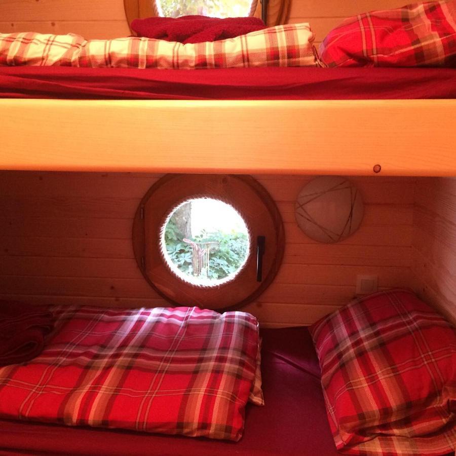 Chambres D'Hotes Et Roulotte Au Bonheur Du Parc Le Breuil  Exterior foto