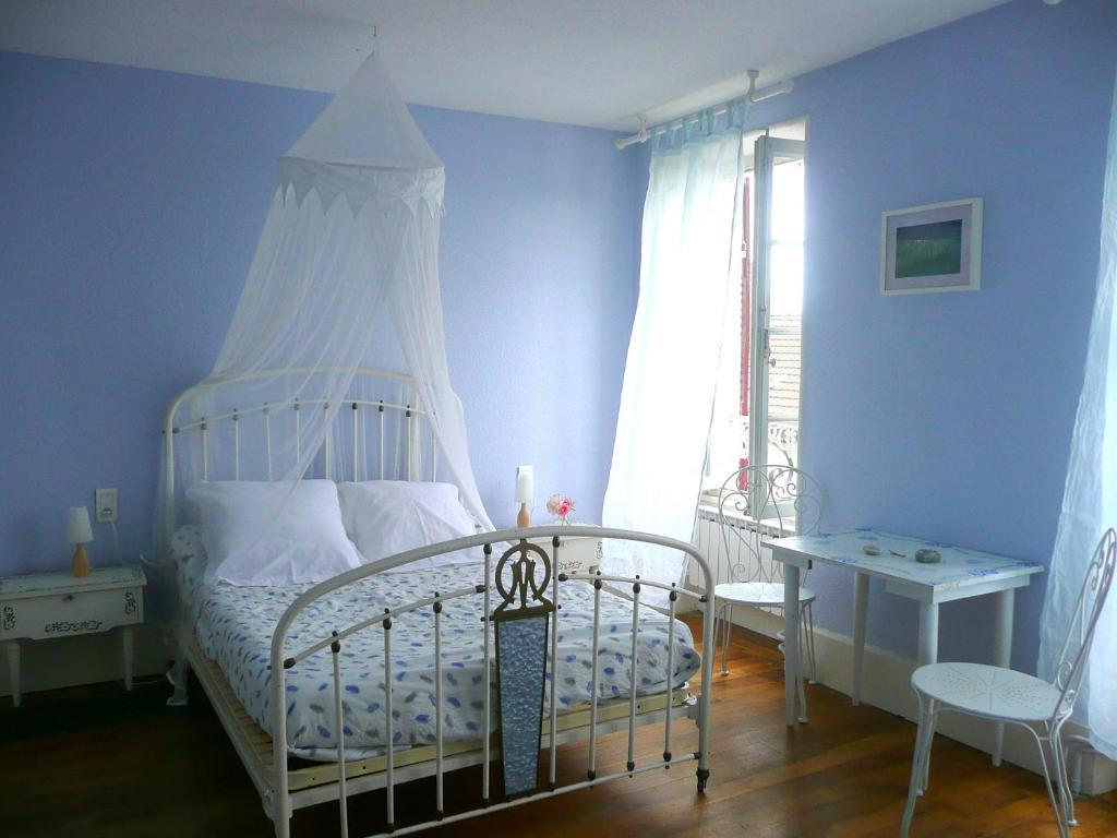 Chambres D'Hotes Et Roulotte Au Bonheur Du Parc Le Breuil  Zimmer foto