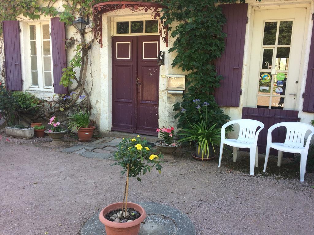 Chambres D'Hotes Et Roulotte Au Bonheur Du Parc Le Breuil  Exterior foto